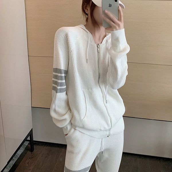 

wo spring autumn waffle casual sports suit women sweatshirt suit fried street loose thin wild hoodies and trousers 2 piece set 230828, Black