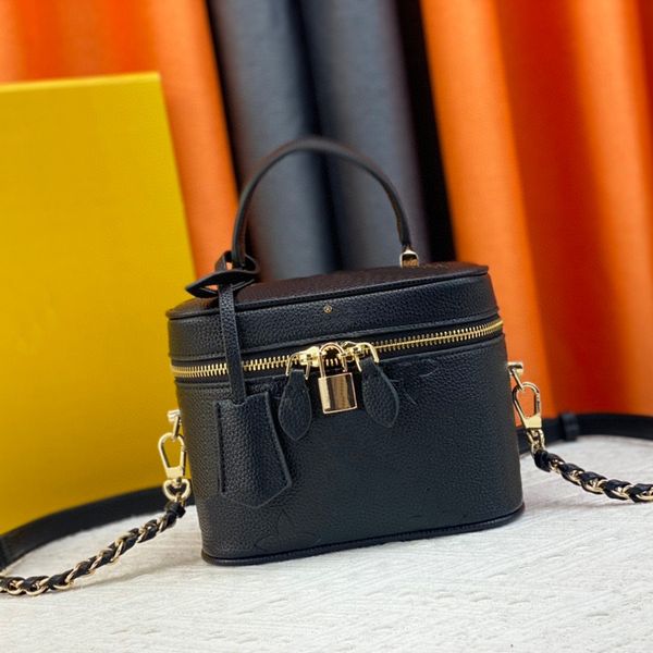 

luxury designer bag womens leather printed shoulder bag fashion portable makeup bag temperament braid chain bag crossbody bag #45598