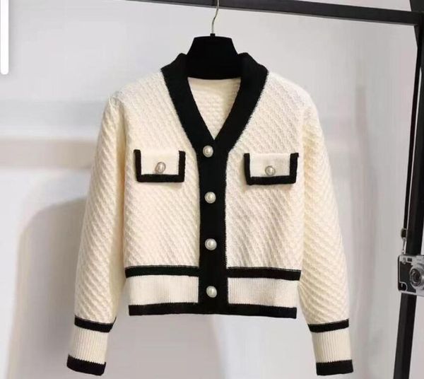 

designer women's sweaters color-blocking knitted women cardigan long-sleeved v-neck short new coat fashion all-match top, White;black