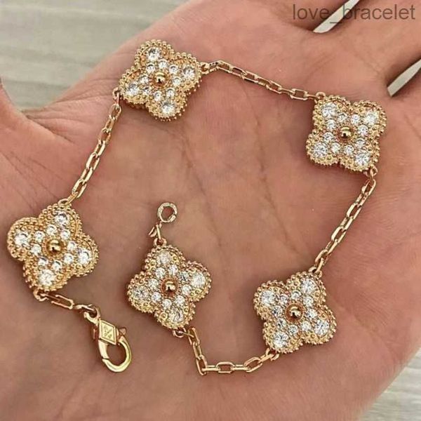 

2023 luxury designer charm bracelet clover pearl 4 pieces 18k gold necklace earrings wedding laser brand v0zn, Black
