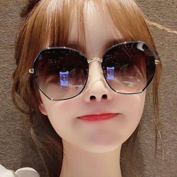

womens fashionable sunglasses korean anti uvr summer and autumn, White;black