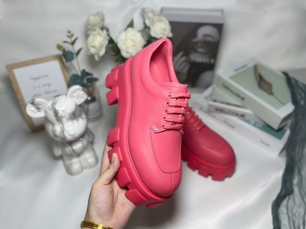 

2023 high-quality small dirty shoes designer casual shoe screener sneakers board men women sneaker classic blue pink 0828, Black