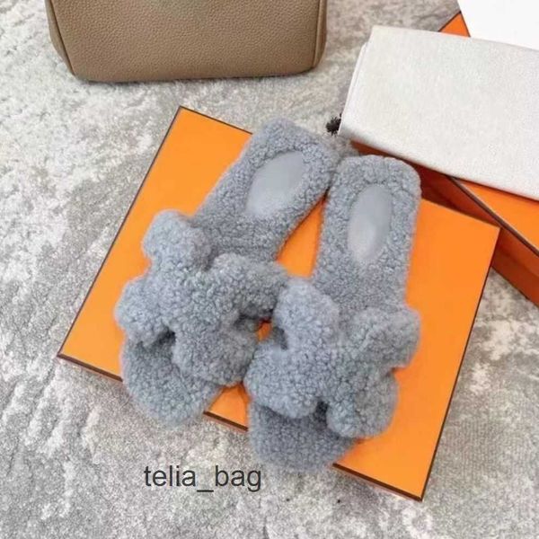 

sandal 2023 furry dsigner slippers bear autumn oran designer slipper winter shoes daily wear of teddy wool and women's flat bottom lamb
