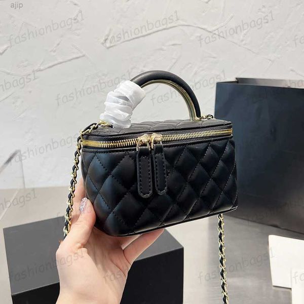 

france womens classical cosmetic case with mirror bags handle totes gold metal hardware matelasse chain crossbody shoulder vanity casual 2wa
