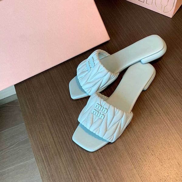 

designer slippers miui slipper fashion anti slip flat bottom slippers women outdoor slides 5ynu
