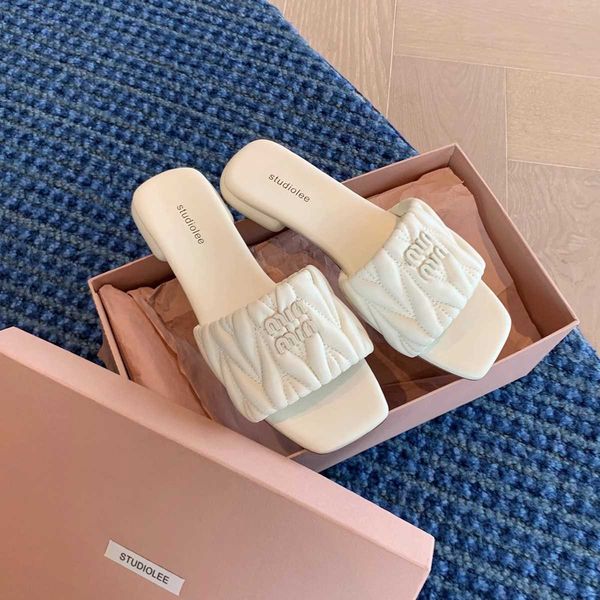 

designer slippers miui slipper fashion anti slip flat bottom slippers female outdoor slides 3f8b