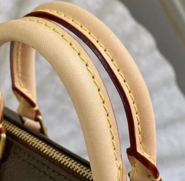 

designers bag nano speedy bags women messenger bag classic luxurys shoulder handbag lady totes handbags with key lock long strap dust bag pi