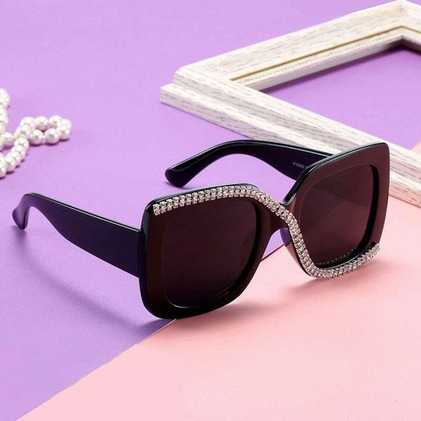 

square s shaped diamond sunglasses style, White;black