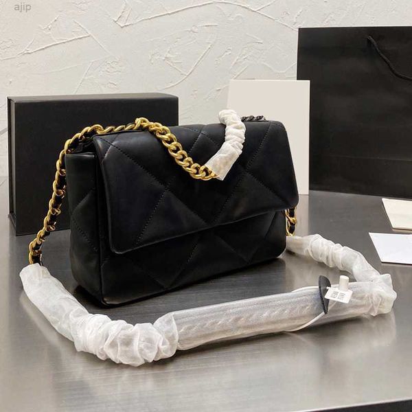 

19 series real genuine leather bags france women lambskin quilted matelasse outdoor sacoche street fashion clutch luxury designer handbags 2