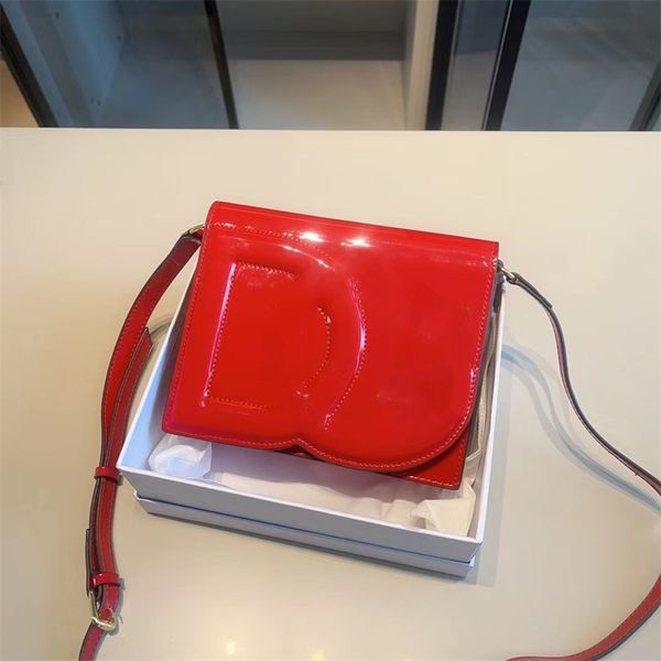 2024 Woman Glossy Shouder Bags Designer Bag Patent Leather Crossbody Bags Fashion Envelope Purse TOP