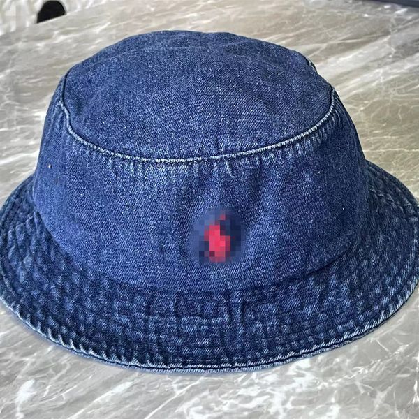 denim blu + logo rosso