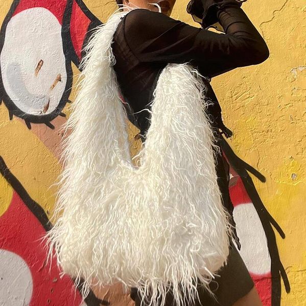 

factory wholesale women shoulder bags 10 colors winter popular plush messenger bag large capacity soft and light imitation fur fashion handb