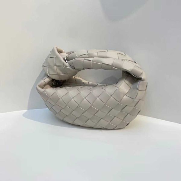 

2023 new cowhide women s bag tied chain one shoulder crossbody handheld 230830