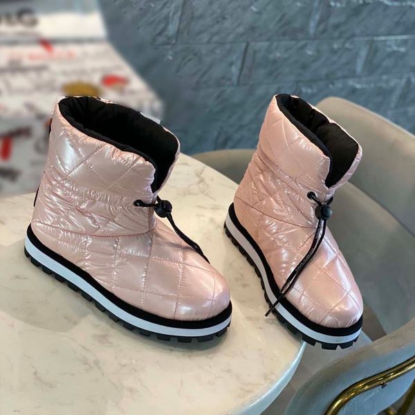 

boots, short boots, booties designer martin boots, high-end luxury fashion, must-have for warmth in autumn and winter, multi-color, fast de, Black