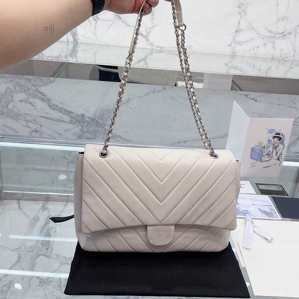 

22ss women v-stitch classic flap shoulder bag genuine leather quilted large capacity double chain designer luxury handbag beach suitcase mul