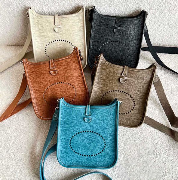 

2023 new pochette evelyn bag luxurys designer womens vacation totes clutch bags shoulder hobo handbag mens genuine leather classic cross bod