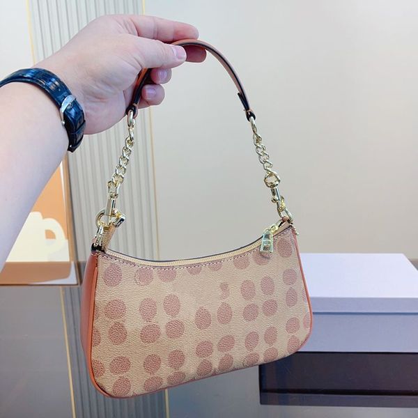 

designer bag women tote bag luxurious shoulder bags autumn and winter large capacity underarm bag 002