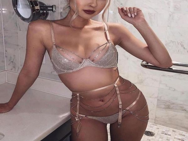 

bras sets spaghetti strap lingerie bra and panty matching 3 piece set fashion underwire push up glitter rhines chain5930912, Red;black