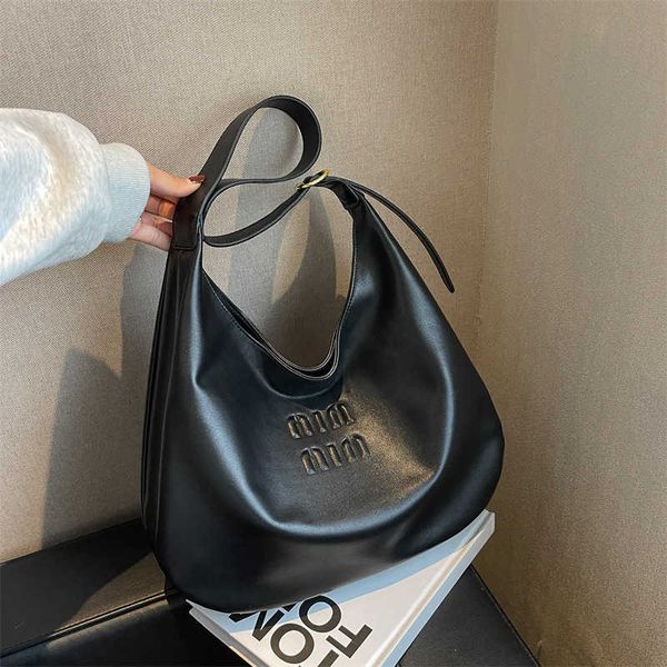 

outdoor tote large capacity bag women shoulder bag college student commuting tote bag tote for traveling miui bag e2ij