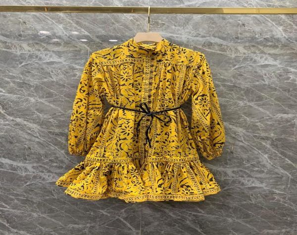 

lian logo dress 2021 springsummer with belted holiday yellow print halfway highneck short style7897130, Black;pink