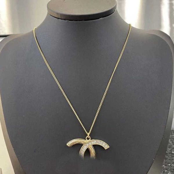 

luxury fashion classics necklaces pendant brand ch designers men women cuban link chain pendants necklace choker curb diamonds clasp lock 18, Golden;silver