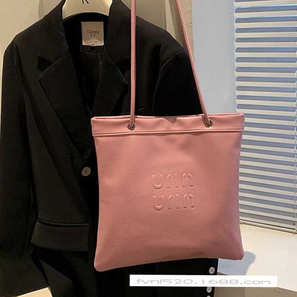 

outdoor tote women's bag high capacity handheld shoulder bag design simple underarm bag tote for traveling miui bag u6av