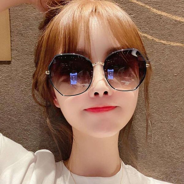

womens sunglasses polarized anti ultraviolet korean glasses round face society domineering gm, White;black