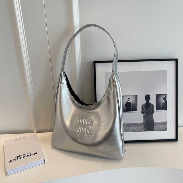 

outdoor tote women's minimalist bag women's casual large capacity shoulder bag tote for traveling miui bag fnd1