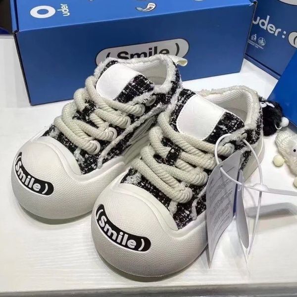 

og high version of ouder smiler heightened couple thick bottom ugly cute round head open casual shoessmile canvas shoes black and white big