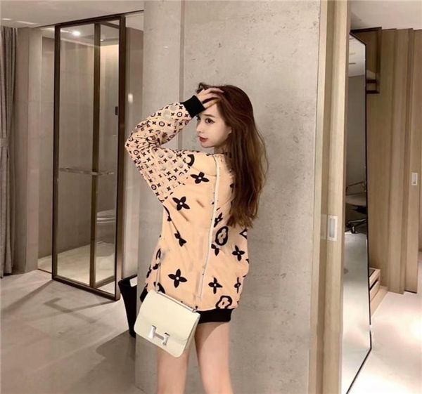 

2020 whole qn68 new 2020 sport suit women and girls spring new round neck fleece sweater letters s m  xl1105907, Black