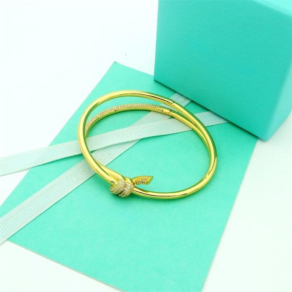 

ring designer bracelet designer earrings designer necklace the latest models of noble and elegant gold-plated, rose gold-plated, silver-plat, Black