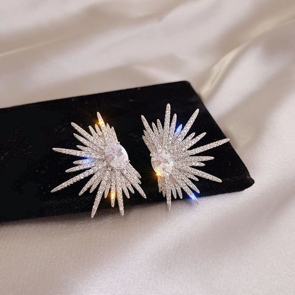 

charm silver color big plant luxury stud earrings with bling zircon stone for women fashion jewelry korean 230830, Golden