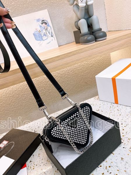 

luxury crystal triangle bag diamond shiny mini womens chain shoulder bags designer shimmer crossbody bag handbags glitter evening pouch rhin