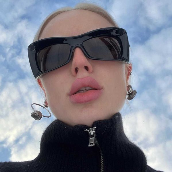 

2023 y2k large frame concave conjoined heterotypic thick sunglasses mask face ins net red balencigas women sunglasses future balencigas sung, White;black