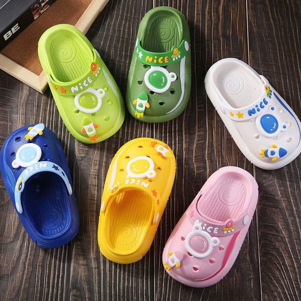 

slipper fashion cartoon kids slippers summer pvc soft outdoor beach shoes for baby boys girls non slip toddler children clogs shoes 230301, Black;grey