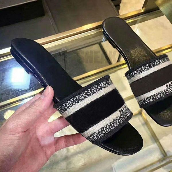 

luxury designer leather ladies summer flat sandals slippers embroidery woman beach fashion big head slipper letters bow with box295i, Black