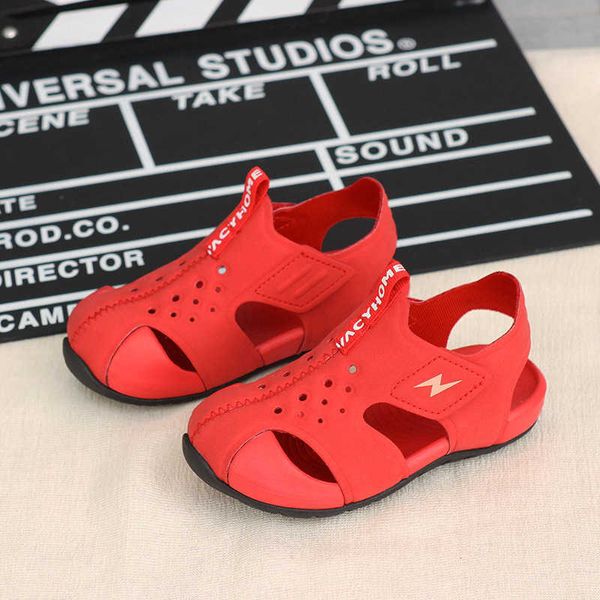 

sandals 2023 summer new boys and girls soft-soled beach shoes baby fashion children genuine leather sandals l230301, Black;red