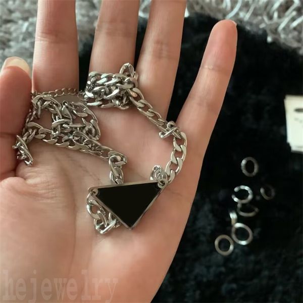 

pendant triangle womens luxury necklaces designers for teen girls simple letters pattern black tag buckle cuban link chain jewellery designe, Silver