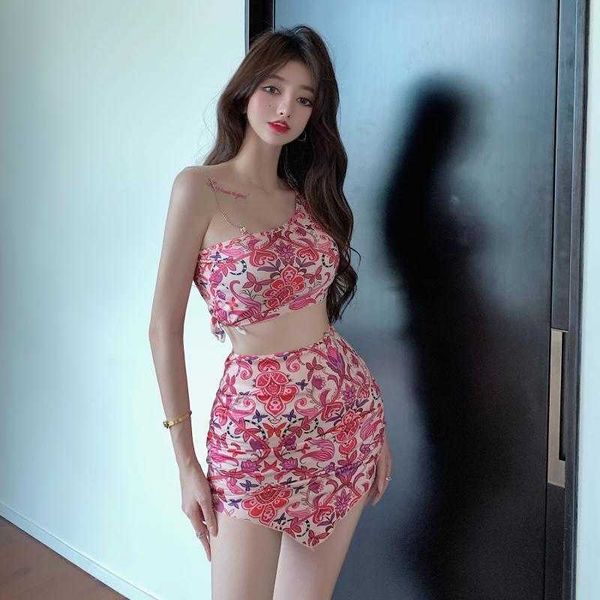 

chic dresses floral print off shoulder short irregular skirt suit, White
