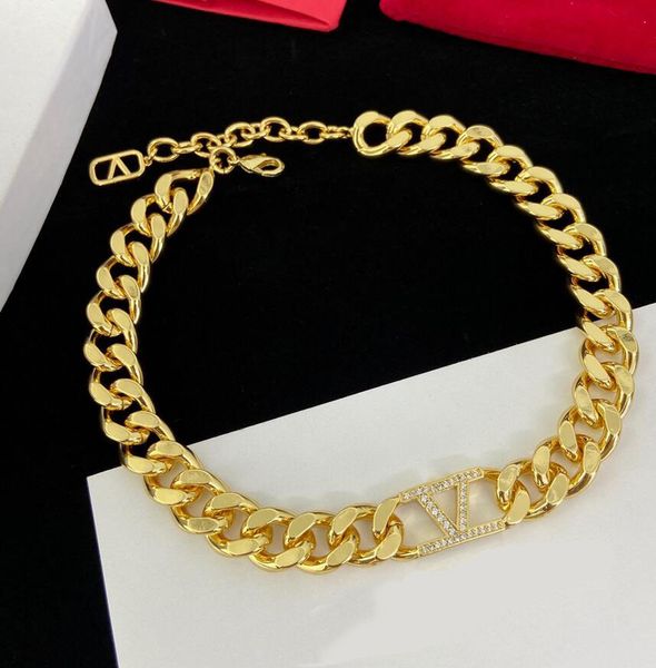 

designer choker necklaces cuban chain letter gold plated v letters necklace bracelet jewelry for men women party wedding gift, Golden;silver