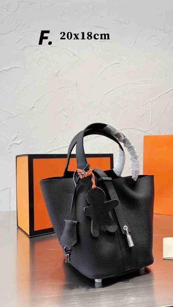 

bags shoulder designer crossbody bags pochette handbags fashion bag luxury lock h bucket bag leather totes 2023