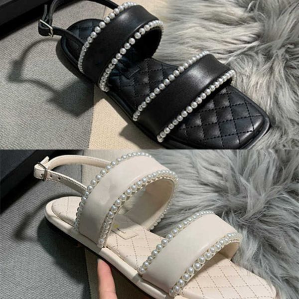 

2023 women sandals designer sandals classic white slides pearls c buckle calf leather casual shoes quilted plaid lattice sandal summer beach, Black