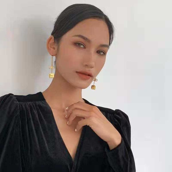 

luxury celi designer necklace new long earrings female new simple square pendant elg4, Silver
