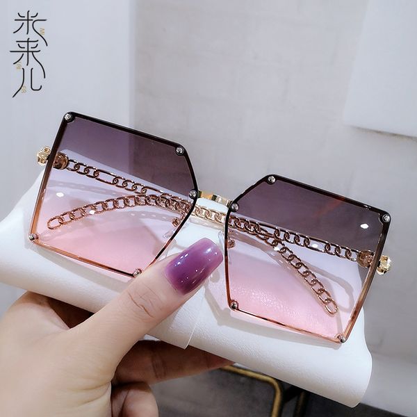 

Fashion large frame, personalized rivet, European and American fashion sunglasses, ins style chain, leg street photo, face mask sunglasses