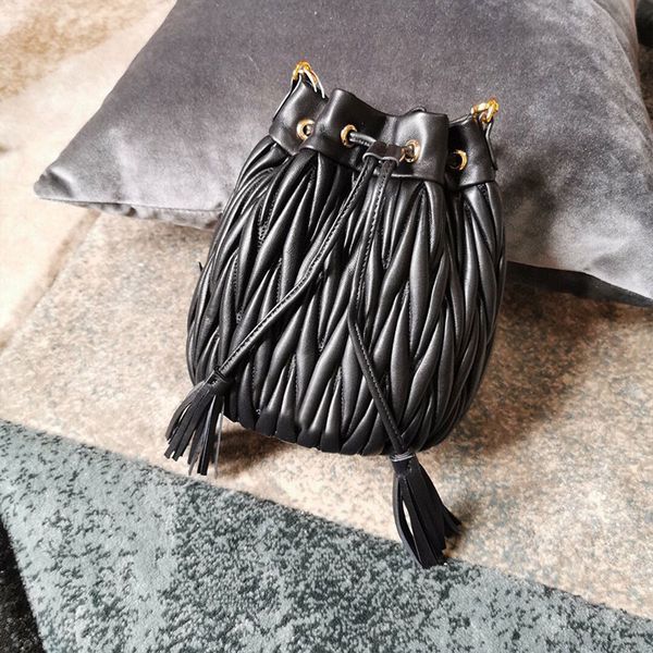 

7a drawstring bag matelasse shoulder cross body bags women crease embossing leather handbags bottom concave letter pouch cotton satin lining