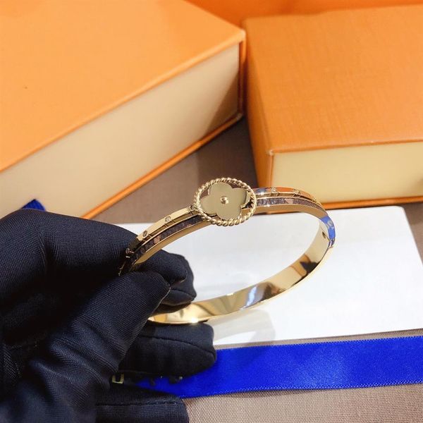 

classic designer bracelets for women flowers lock bracelet ladies bangle fashion street296y, Golden;silver