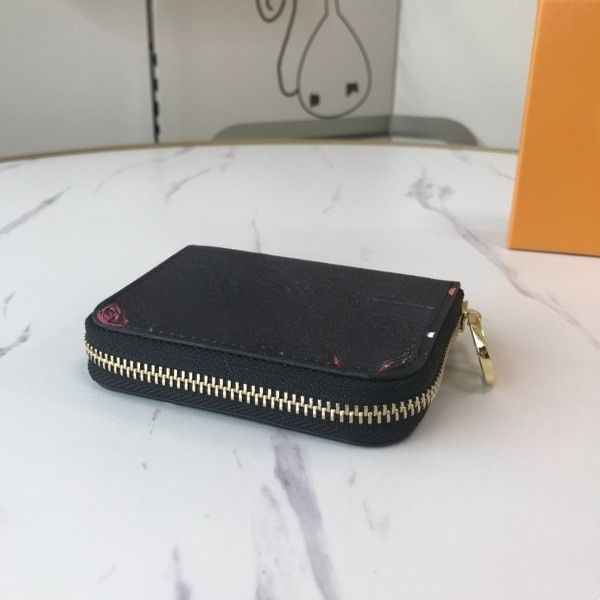 

women wallet bags new 2023 heart shape printing small square bag letter single zipper wallet lvs handbag fashion, Red;black