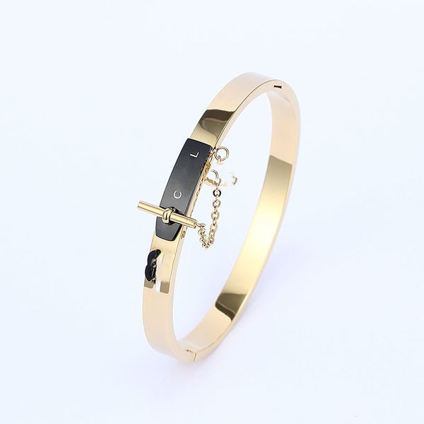 

2023 luxury bracelet fashion gold chain bracelet womens designer plaid rose gold electroplated couple bracelet no box, Black
