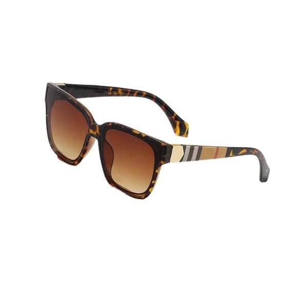 

2023 designer sunglasses original eyewear outdoor beach sunglass shades pc frame fashion classic lady mirrors for women and men protection s, White;black