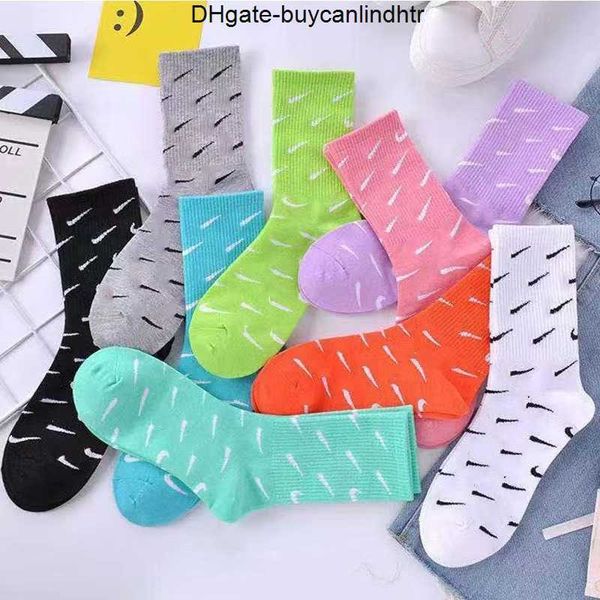 

fashion men's hook brand socks classic middle tube sports moisture absorption sock casual men women luxury wear medium short sportsocks, Black